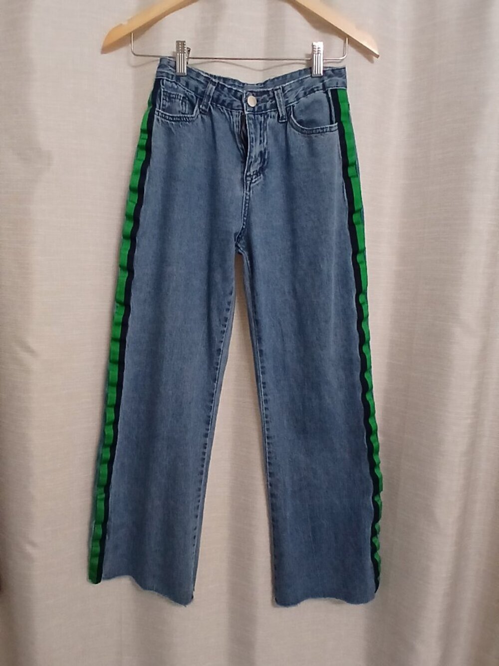 a Blue jeans